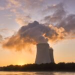 Energia jądrowa czym jest i jak powstaje? - Wady i zalety